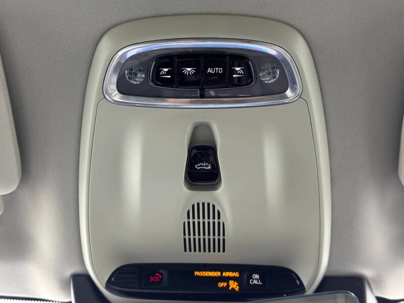 2017 Volvo XC90 T8 eAWD Inscription