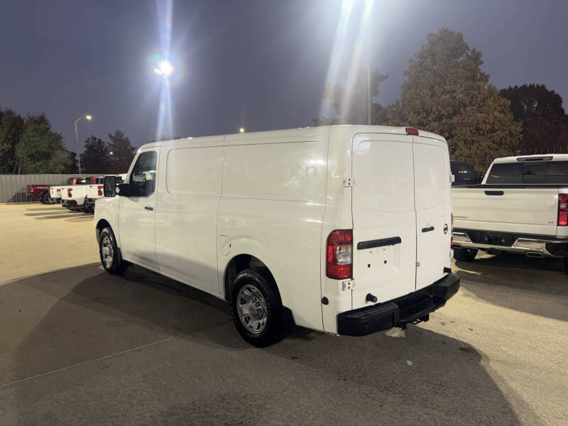 2019 Nissan NV 2500 HD SV