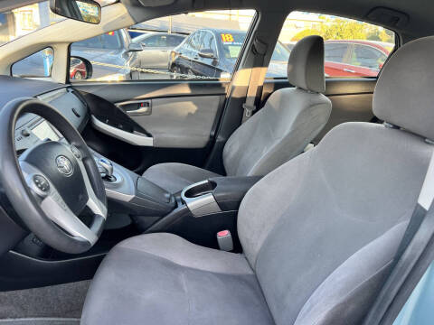 2014 Toyota Prius Plug-in Hybrid Advanced