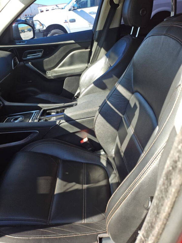 2019 Jaguar F-PACE 30t Prestige