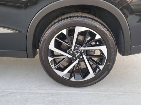 2025 Mitsubishi Outlander PHEV SE