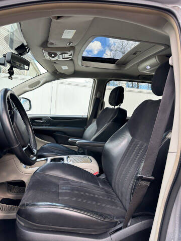 2014 Chrysler Town and Country 30th Anniversary