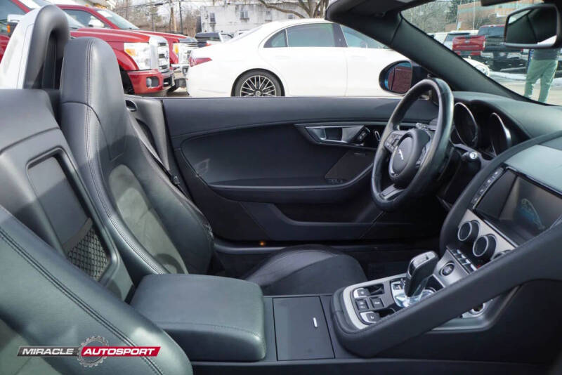 2017 Jaguar F-TYPE