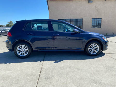 2017 Volkswagen Golf TSI S