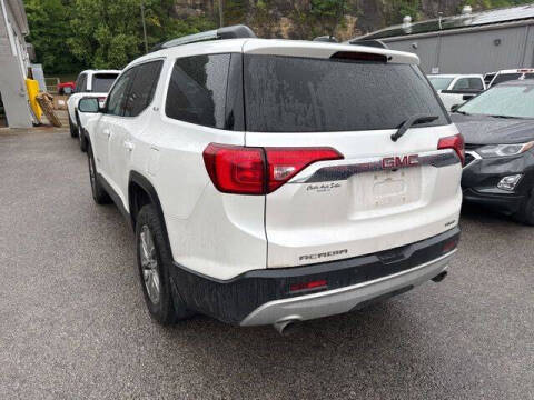 2017 GMC Acadia SLE-2