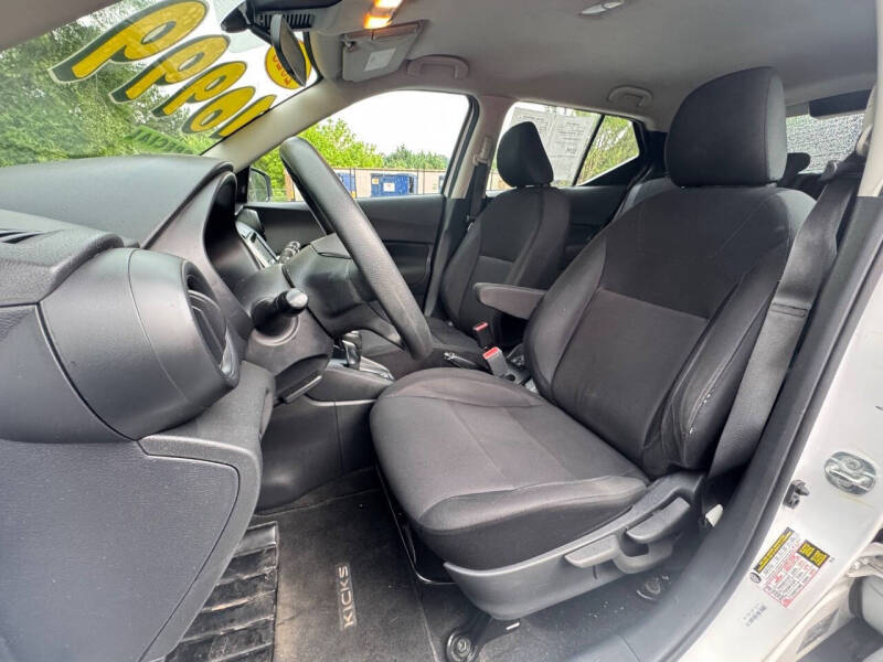 2023 Nissan Kicks S