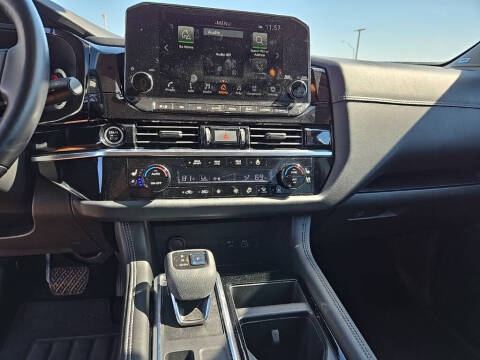 2022 Nissan Pathfinder Platinum