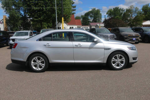 2017 Ford Taurus SEL