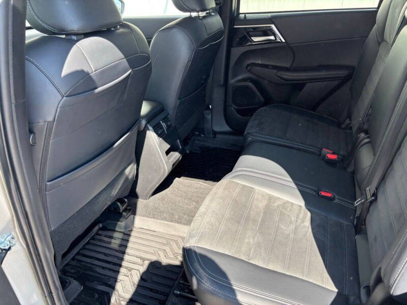 2024 Mitsubishi Outlander SE