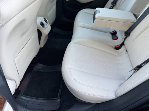 2017 Mercedes-Benz E-Class E 300 4MATIC