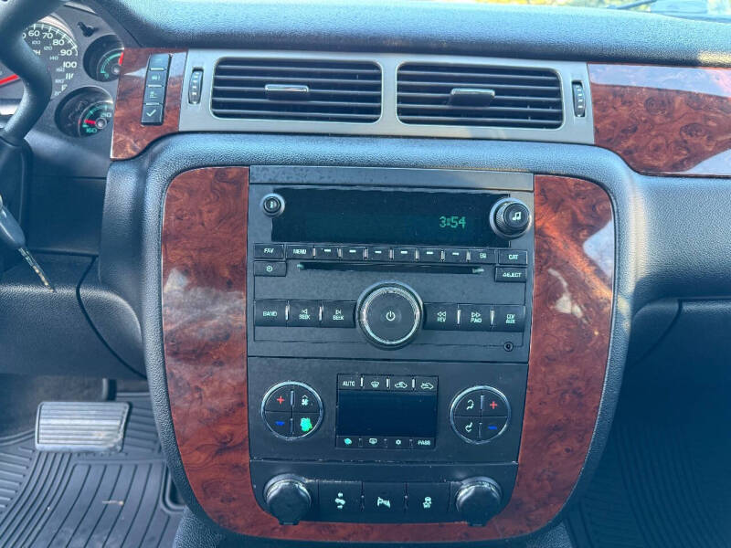 2013 Chevrolet Avalanche LT Black Diamond