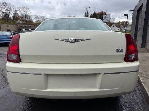 2005 Chrysler 300 Touring