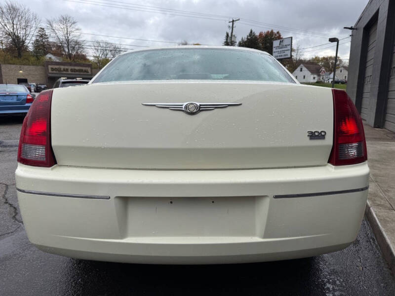 2005 Chrysler 300 Touring