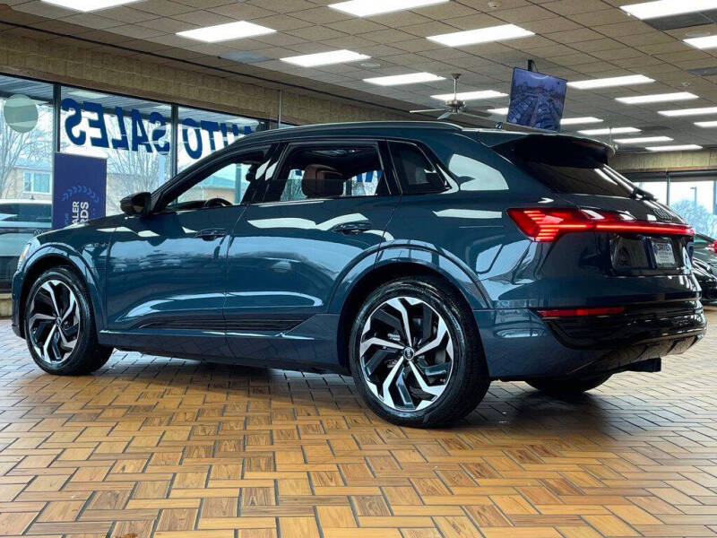 2024 Audi Q8 e-tron quattro Premium Plus