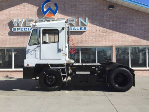 2006 Capacity TJ5000 Yard Spotter