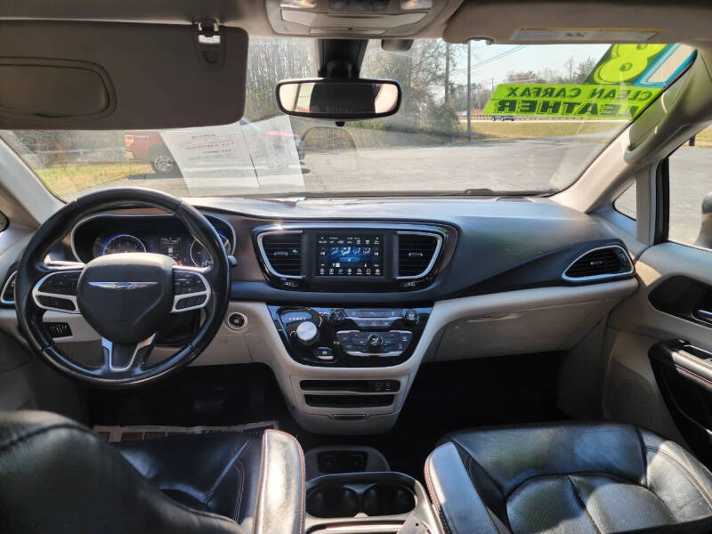 2018 Chrysler Pacifica Touring L