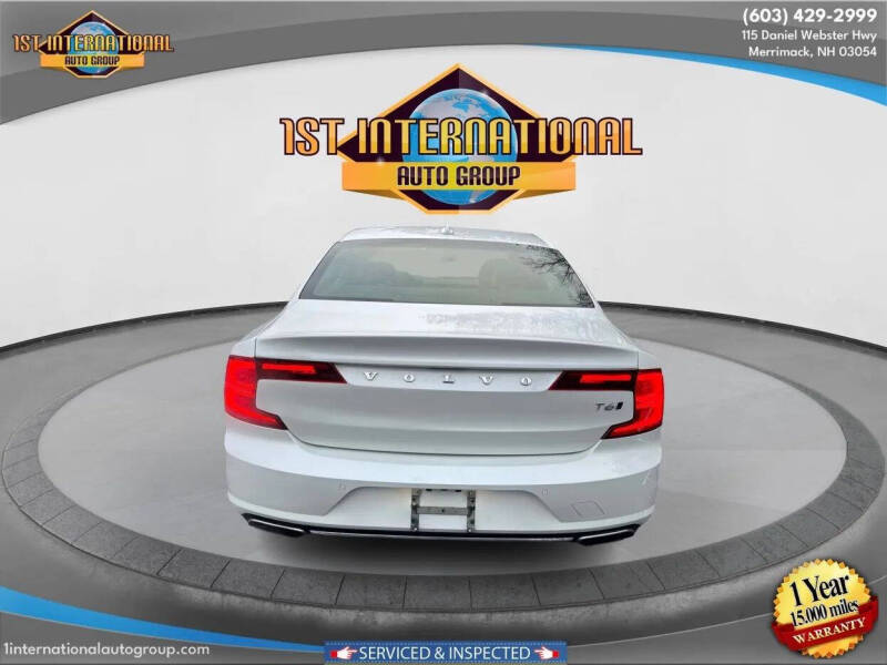 2019 Volvo S90 T6 Momentum