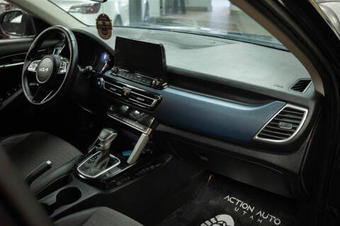 2023 Kia Seltos S