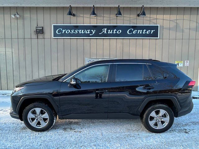 2024 Toyota RAV4 XLE's photo