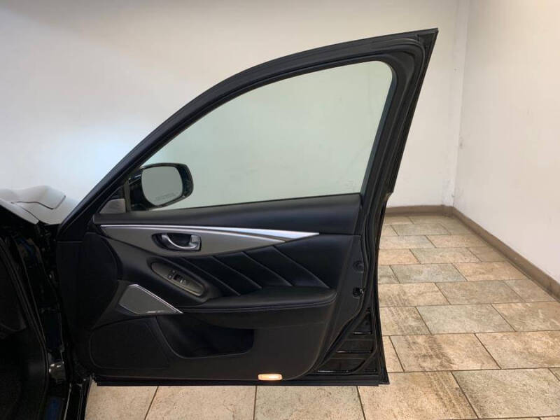 2022 Infiniti Q50 Luxe