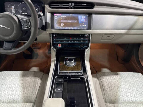 2016 Jaguar XF 35t Prestige