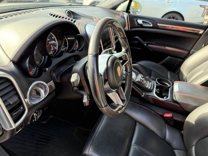 2017 Porsche Cayenne Turbo