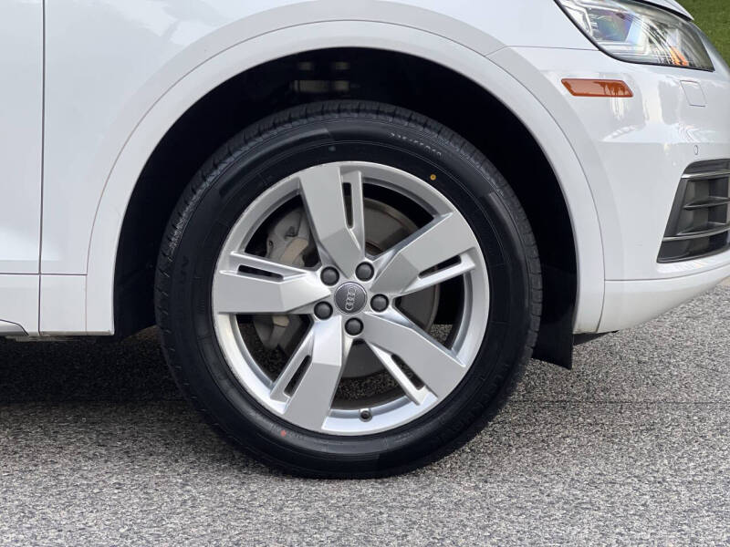 2018 Audi Q5 2.0T quattro Premium Plus