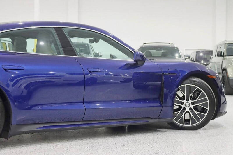 2020 Porsche Taycan Turbo