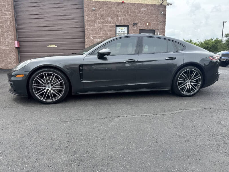 2018 Porsche Panamera 4