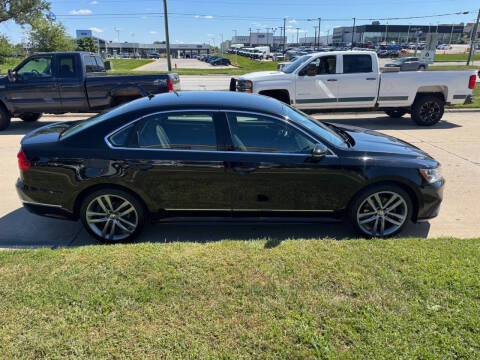 2016 Volkswagen Passat 1.8T R-Line
