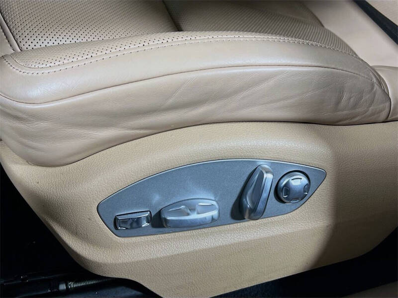 2020 Porsche Macan S