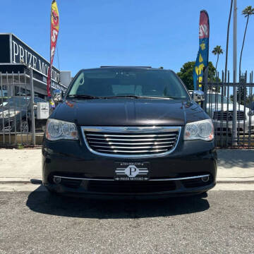 2014 Chrysler Town and Country Touring-L
