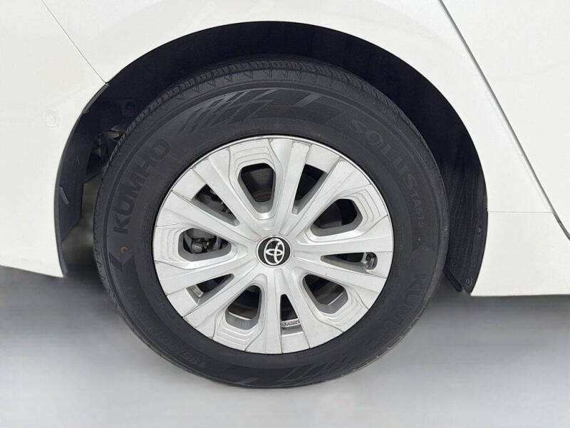 2020 Toyota Prius LE