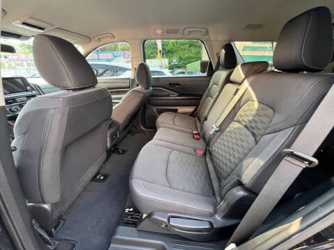 2024 Nissan Pathfinder S