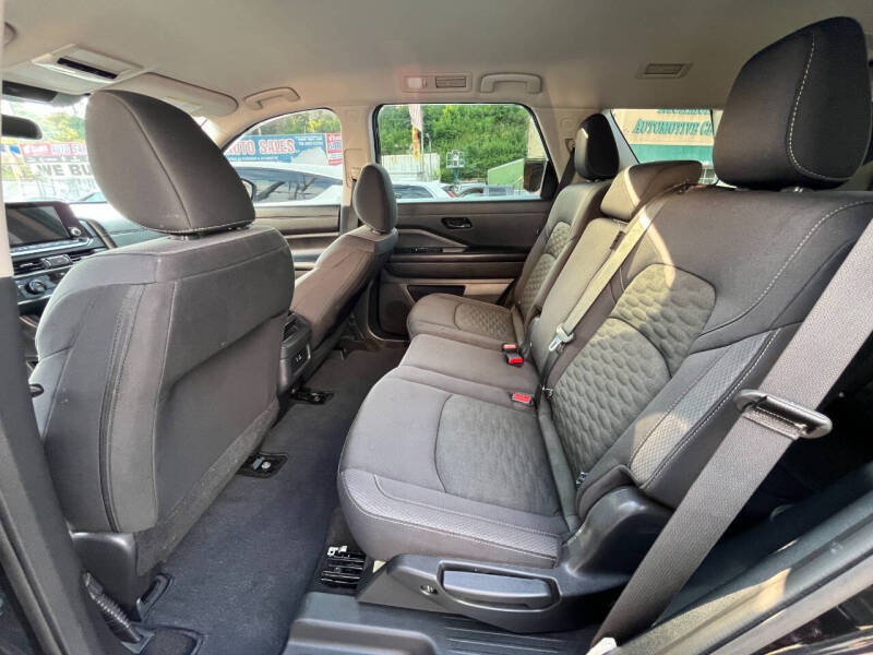 2024 Nissan Pathfinder S