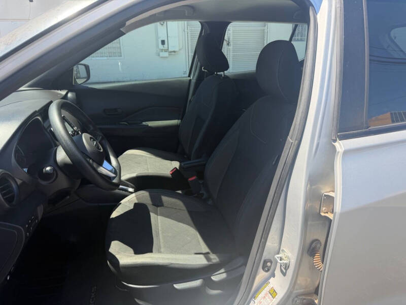 2020 Nissan Kicks S