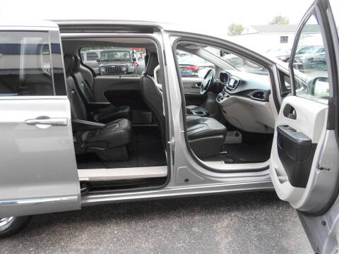 2020 Chrysler Pacifica Touring L