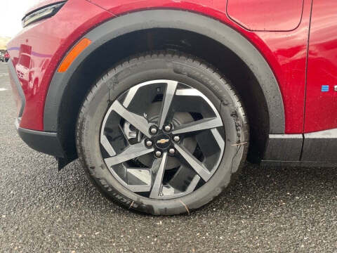 2026 Chevrolet Equinox EV LT 2