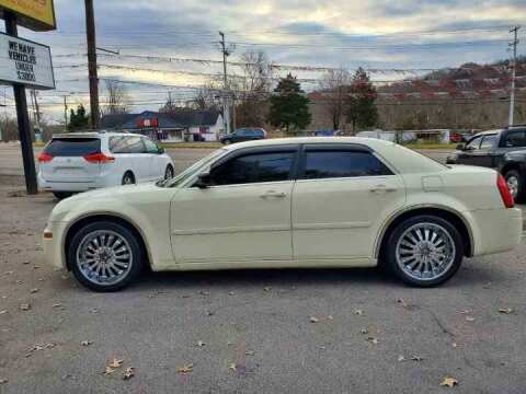 2005 Chrysler 300 for sale at Knoxville Wholesale in Knoxville TN