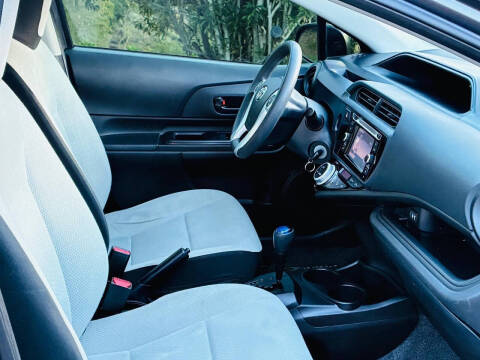 2015 Toyota Prius c One