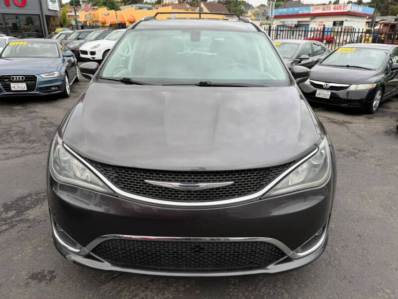 2018 Chrysler Pacifica Touring L