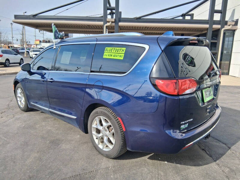 2017 Chrysler Pacifica Limited
