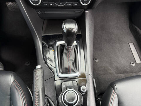 2015 Mazda MAZDA3 i Grand Touring