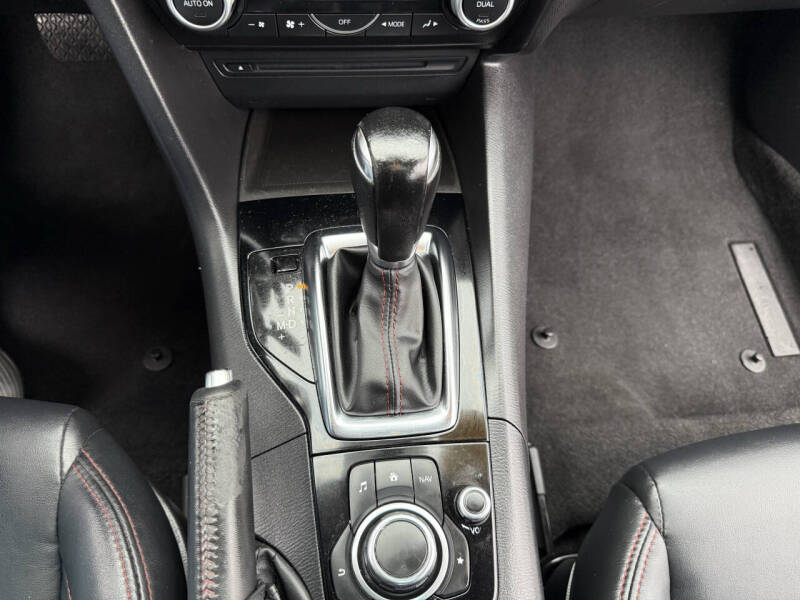 2015 Mazda MAZDA3 i Grand Touring