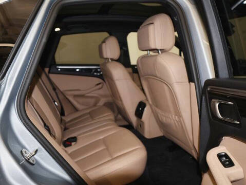 2021 Porsche Macan S