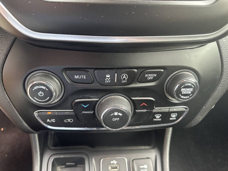 2019 Jeep Cherokee Latitude