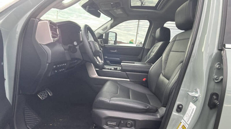 2023 Toyota Sequoia SR5