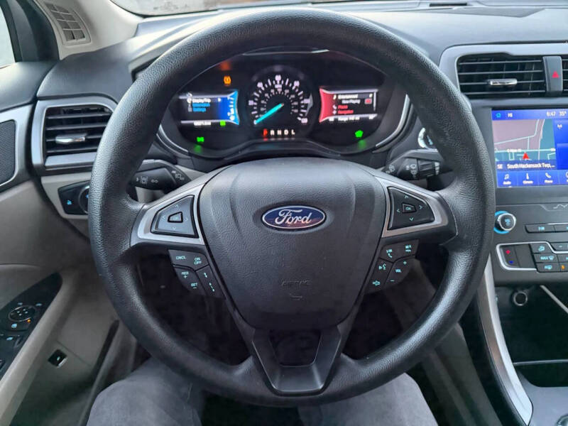 2020 Ford Fusion Hybrid SE