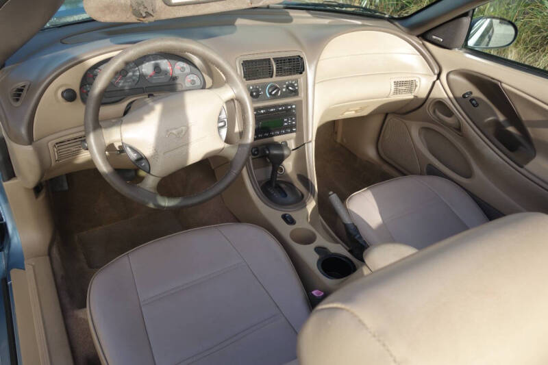 2001 Ford Mustang