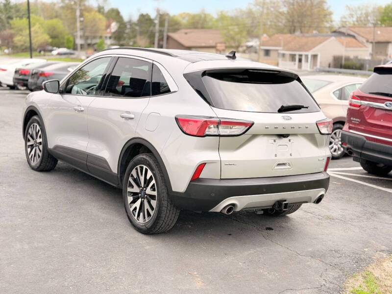 2020 Ford Escape SEL